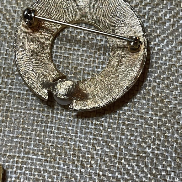 Gerry brooch and three other beautiful brooches - Picture 5 of 6